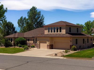 3339 Ivory Ct