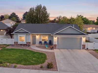 2290 Vista Ave