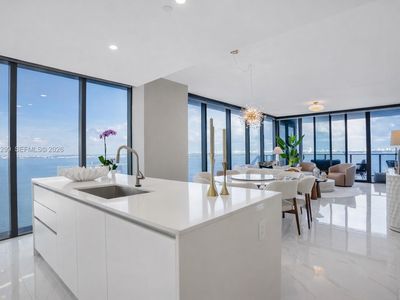 700 NE 24th St Unit 901