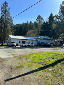 2133 Rogue River Hwy