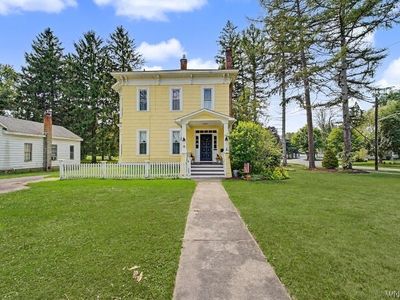 9 Maple Ave