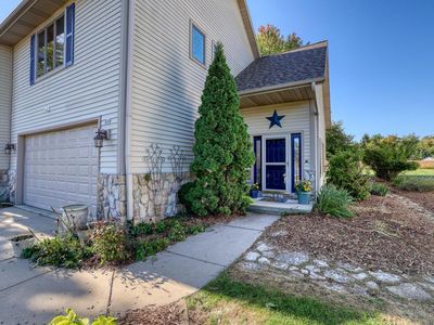 688 Summer Creek ROAD