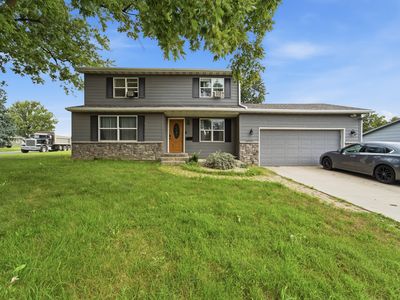 Property at 105 Columbus Dr, Marshalltown, IA
