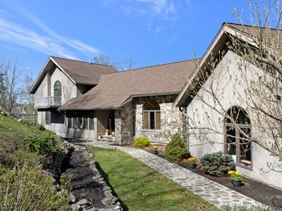 76 Mountain Spring Dr