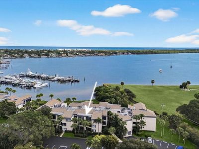 1660 Twelve Oaks Way #303