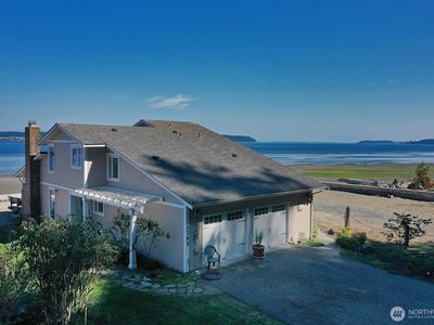 3795 Bells Lane