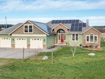 120 W Crescent Harbor Road