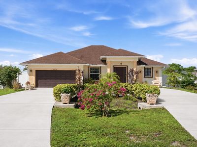 2272 SW Cameo Boulevard