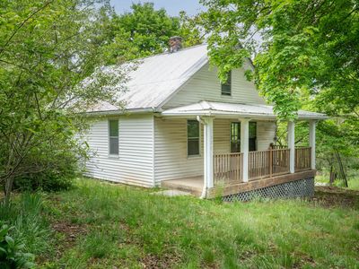 1320 Jennelle Rd