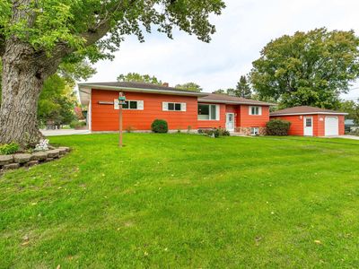 1320 Mabelle Ave