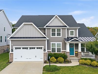 325 Crest Ln