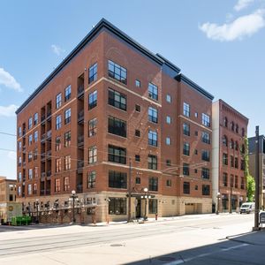 270 4th St E Unit 309