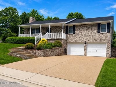 2414 Courtyard Dr