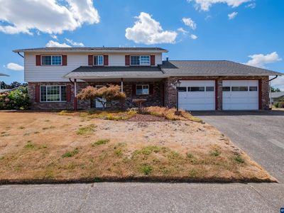 4748 Sesame St NE