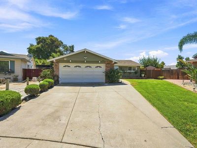 2745 Eulalie Dr