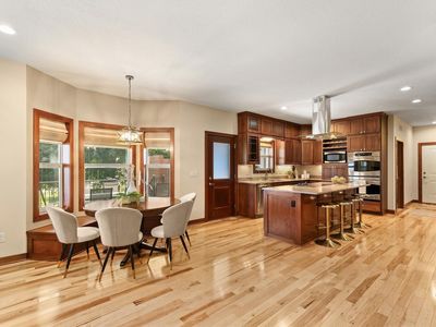 1807 NW Norton Ct