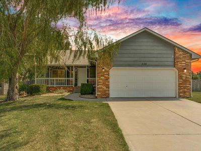 320 S Peach Cir