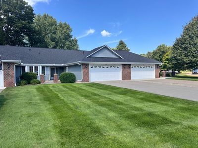 1123 Lois Ct