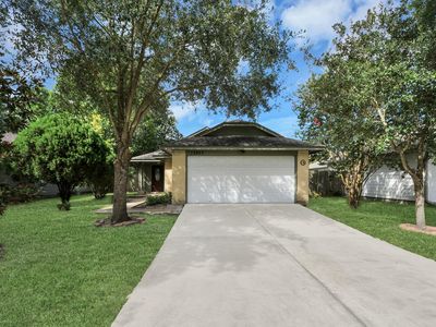 13827 Bay Gardens Dr
