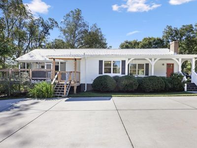 5851 Leah Ln
