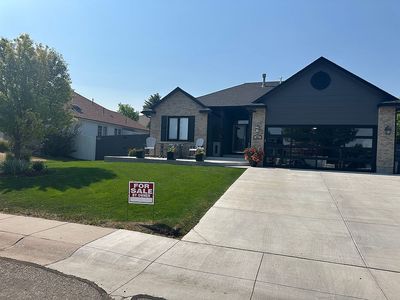 903 Montclair Dr