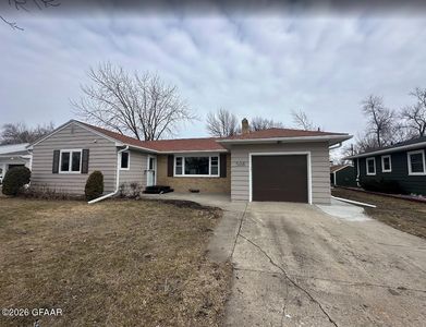 Property at 508 Park Dr, Grand Forks, ND