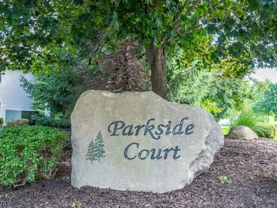10 Parkside Ct