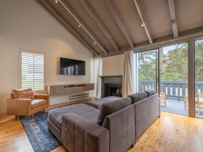 3600 High Meadow Dr APT 9