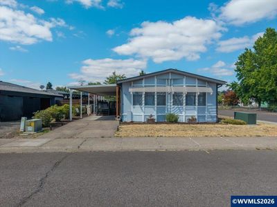 801 Mazama Ave
