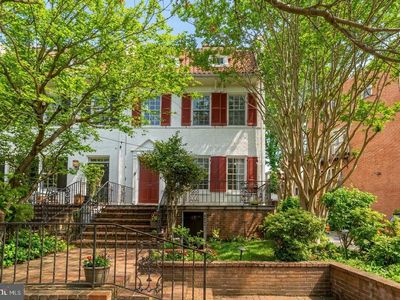 2015 Allen Pl NW