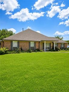 440 Gainesway Dr
