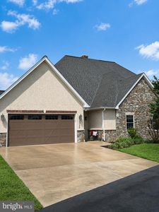 1720 Sherry Ln