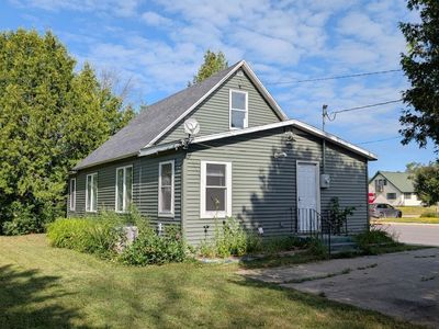 102 1st St SW