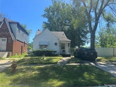 Property at 11668 Winthrop St, Detroit, MI