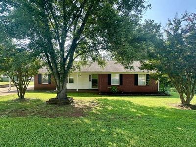 2402 Rolling Green Rd