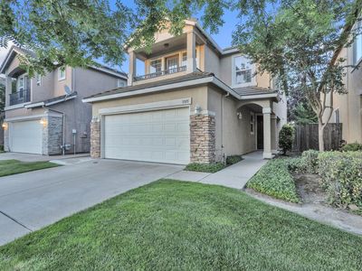 3105 English Oak Cir