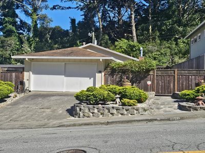 2351 Rollingwood Dr