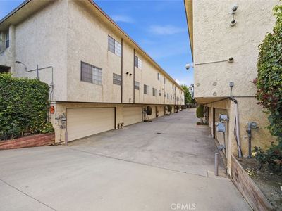 8927 Cedros Ave APT 8