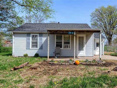 1701 1/2 N Liberty St