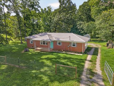 83 W Point Dr