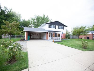 6 Danzig Ln