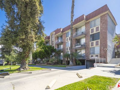 210 S La Fayette Park Pl APT 102