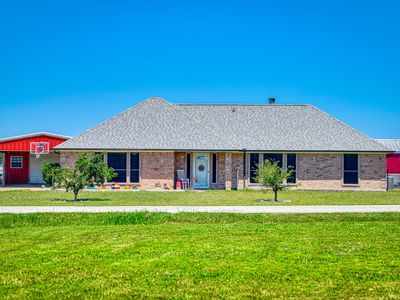 8932 County Road 4116