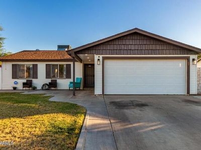 8001 W COLLEGE Drive