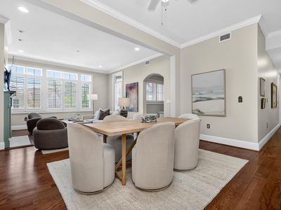 100 Hallman Hl E APT 301