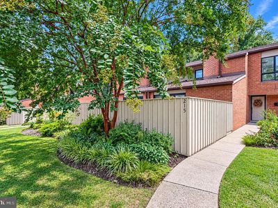 215 Deer Fox Ln