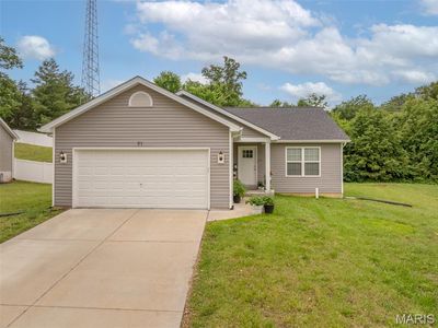 21 Cuivre River Dr
