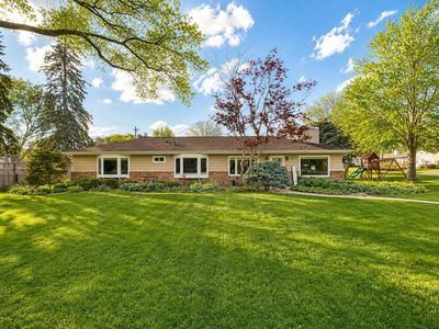 1310 Lilac Ln