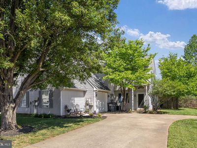 6 Regency Dr