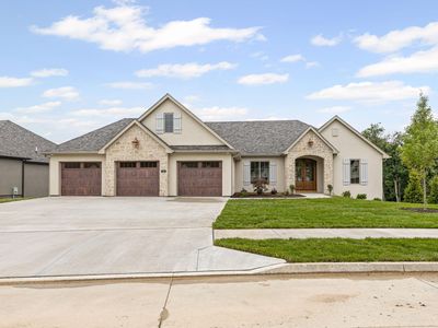 113 Walton Heath Dr